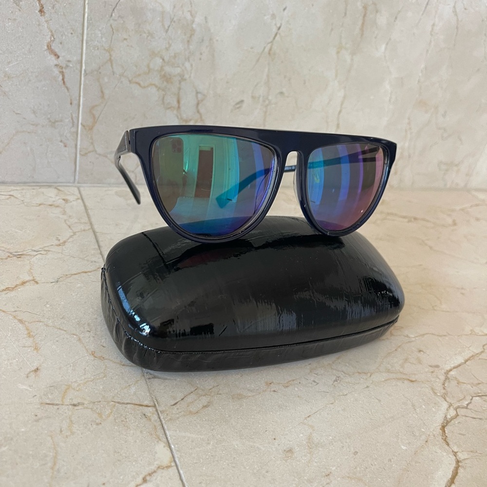 BALMAIN Paris Stylish Sunglasses - Picture 3 of 12